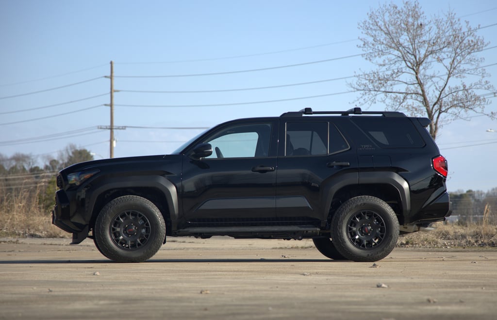 4Runner at stock suspension height, manufacturer reference photo