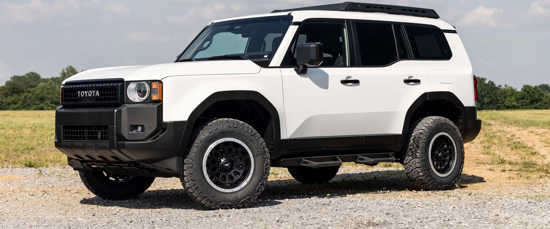 Lift Kit vs. Leveling Kit: Which Is Right for Your Truck?