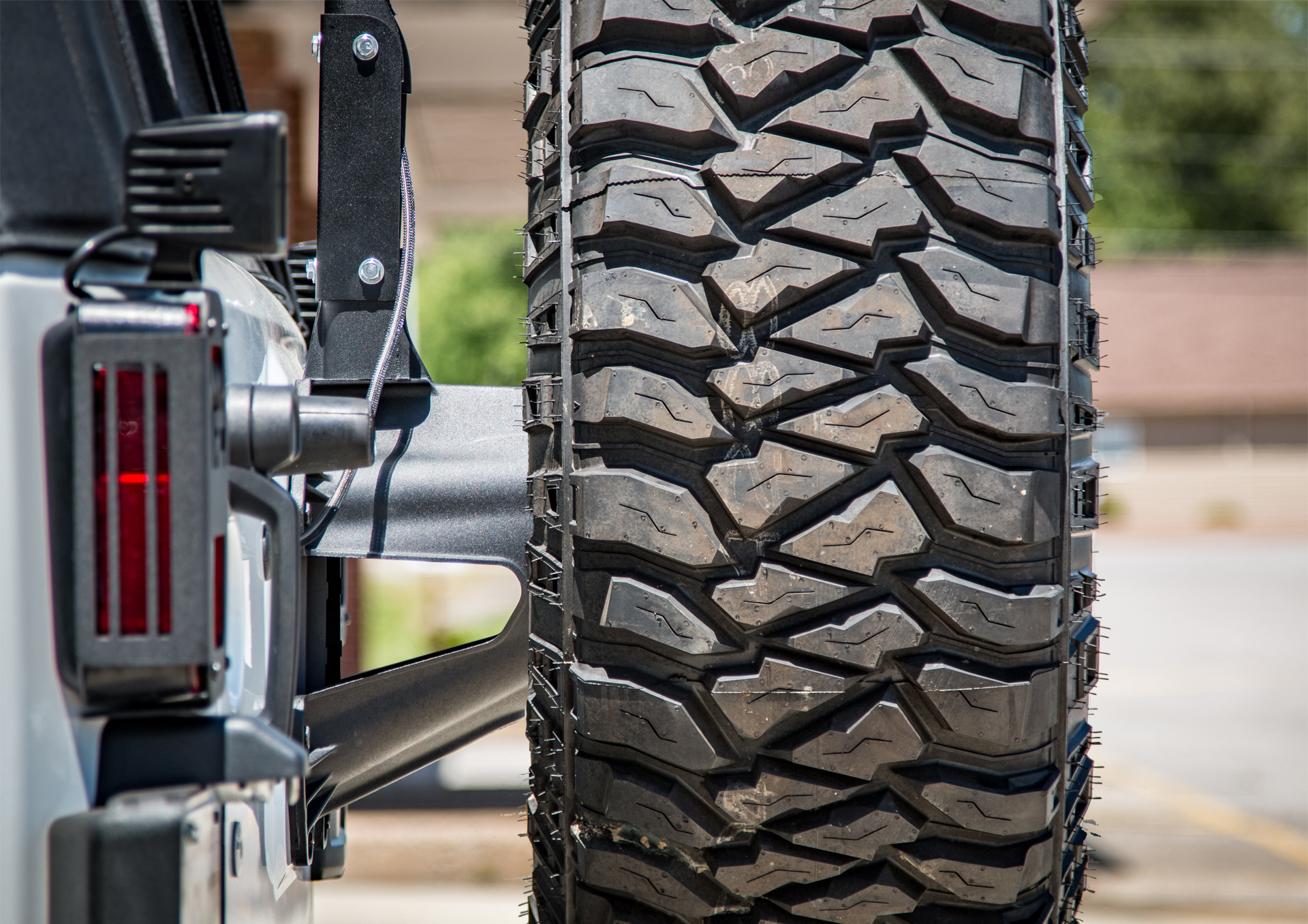 5 Rough Country Tips for Buying Off-Road Tires
