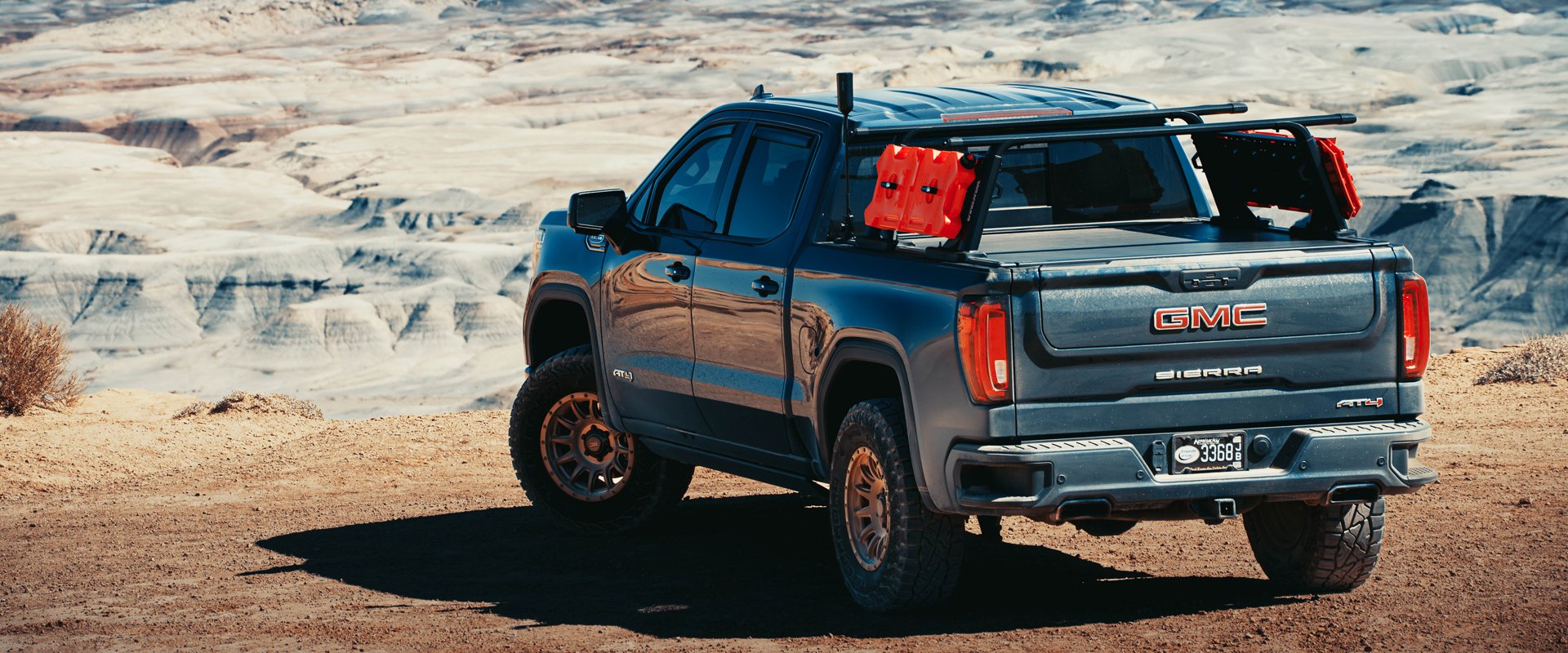 Retractable vs. Folding Bed Covers: Which Is Better?