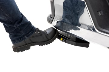 Retractable Bed Step | Manual Pull | Chevy/GMC 2500HD/3500HD (20-26)
