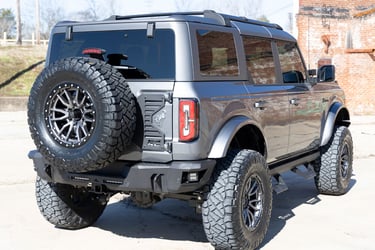 Ford Bronco,rear bumper,lights