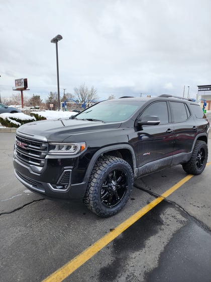 1.5 inch Lifted 2023 GMC Acadia 4WD