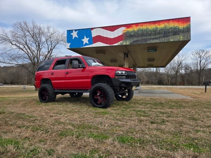 7.5 Inch Lifted 2001 Chevy Tahoe 4WD