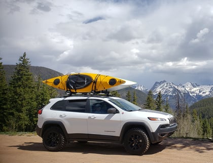 2 inch Lifted 2017 Jeep Cherokee KL 4WD