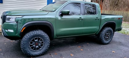 2.5 inch Lifted 2022 Nissan Frontier 4WD