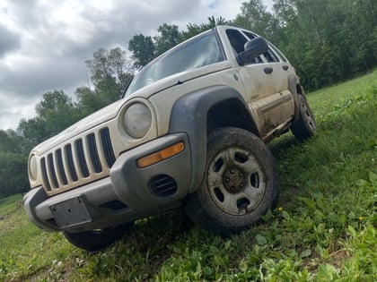 3 Inch Lifted 2004 Jeep Liberty 4WD