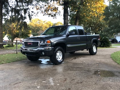 2 inch Lifted 2004 GMC Sierra 1500 4WD