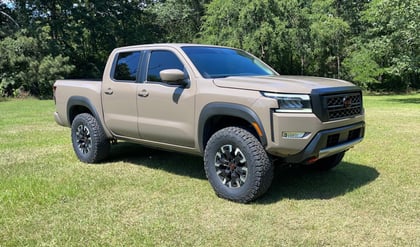 2.5 inch Lifted 2022 Nissan Frontier 2WD