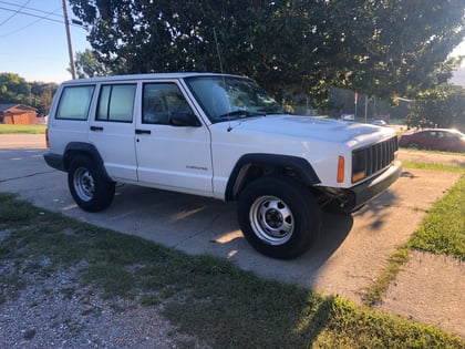 4.5 Inch Lifted 2000 Jeep Cherokee XJ 4WD