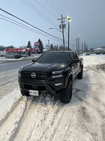2.5 inch Lifted 2023 Nissan Frontier 4WD