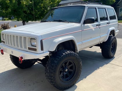 6 Inch Lifted 1998 Jeep Cherokee XJ 4WD