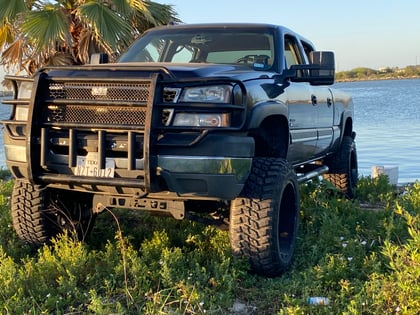 6 Inch Lifted 2005 Chevy Silverado 2500 HD 4WD