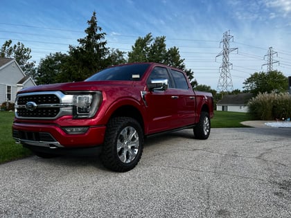 2 inch Lifted 2022 Ford F-150 4WD
