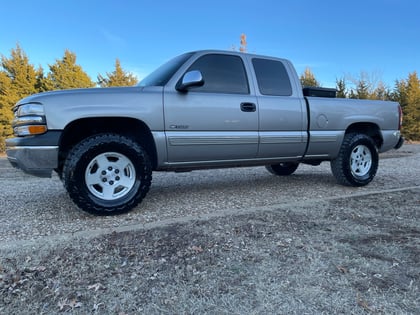 4.5 Inch Lifted 2000 Chevy Silverado 1500 2WD
