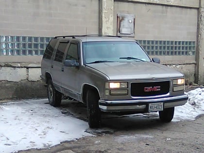 2 inch Lifted 1998 GMC Yukon 4WD