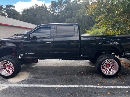 7 Inch Lifted 2018 Ford F-250 Super Duty 4WD