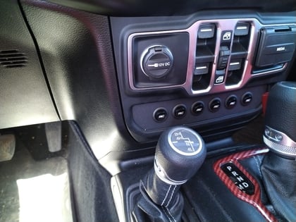 2.5 inch Lifted 2020 Jeep Gladiator 4WD