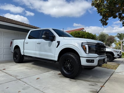 2.5 inch Lifted 2025 Ford F-150 4WD