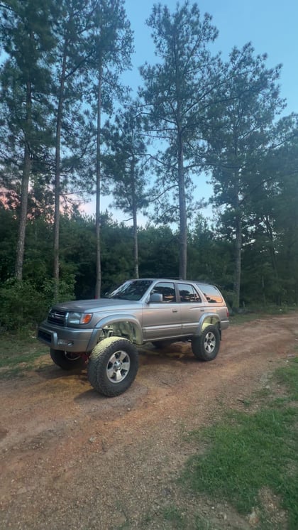 7.5 Inch Lifted 2001 Toyota Tacoma RWD