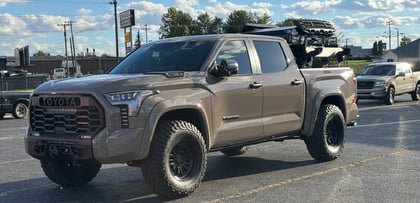 1.75 inch Lifted 2025 Toyota Tundra 4WD