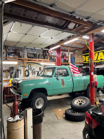 4 Inch Lifted 1991 Dodge W250 4WD