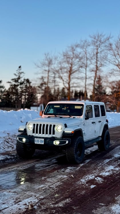 2.5 inch Lifted 2023 Jeep Wrangler 4WD
