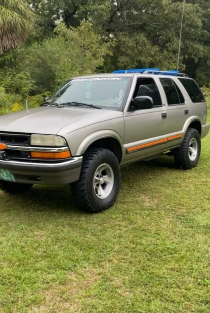 2 inch Lifted 2000 GMC Jimmy RWD