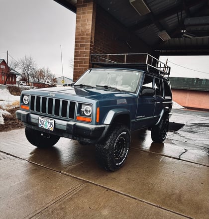 3 Inch Lifted 1999 Jeep Cherokee 4WD