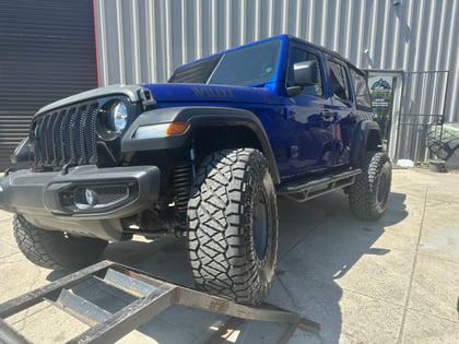 2.5 inch Lifted 2020 Jeep Wrangler Unlimited Sport S 4WD