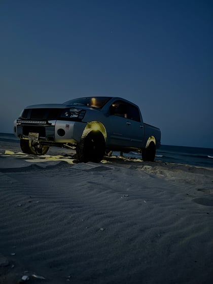 2 inch Lifted 2006 Nissan TITAN 4WD