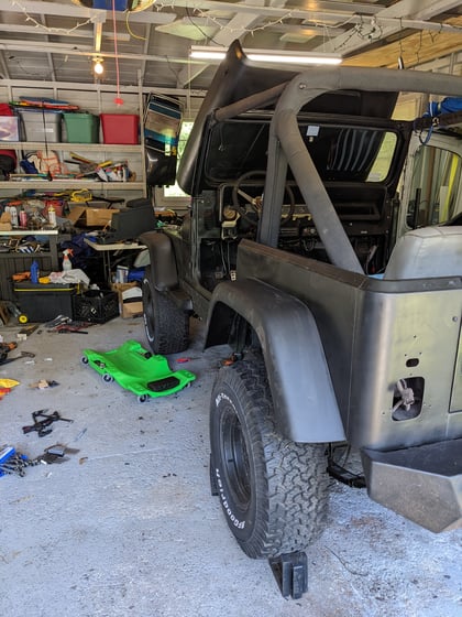 2.5 inch Lifted 1989 Jeep Wrangler YJ 4WD