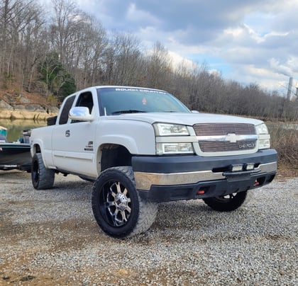 3 Inch Lifted 2003 Chevy Silverado 2500 HD 4WD