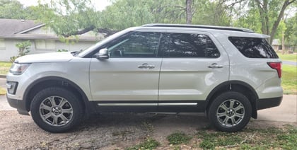 2 inch Lifted 2016 Ford Explorer AWD