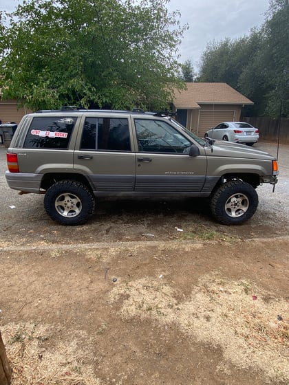 4 Inch Lifted 1997 Jeep Grand Cherokee 4WD