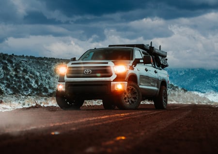 how-much-weight-can-a-roof-rack-hold-static-vs-dynamic-load-ratings-explained-image
