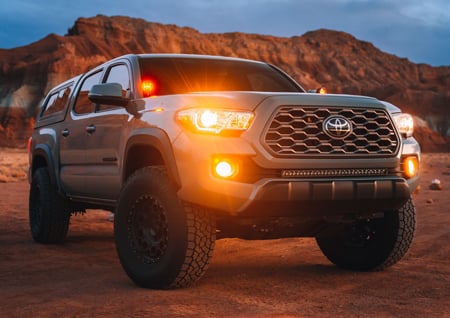light-bar-vs-pod-lights-vs-ditch-lights-which-off-road-lights-do-you-need-image