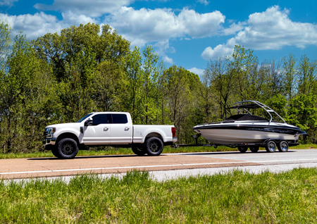 from-weekend-warrior-to-heavy-hitter-choosing-the-right-vehicle-for-your-towing-needs-image