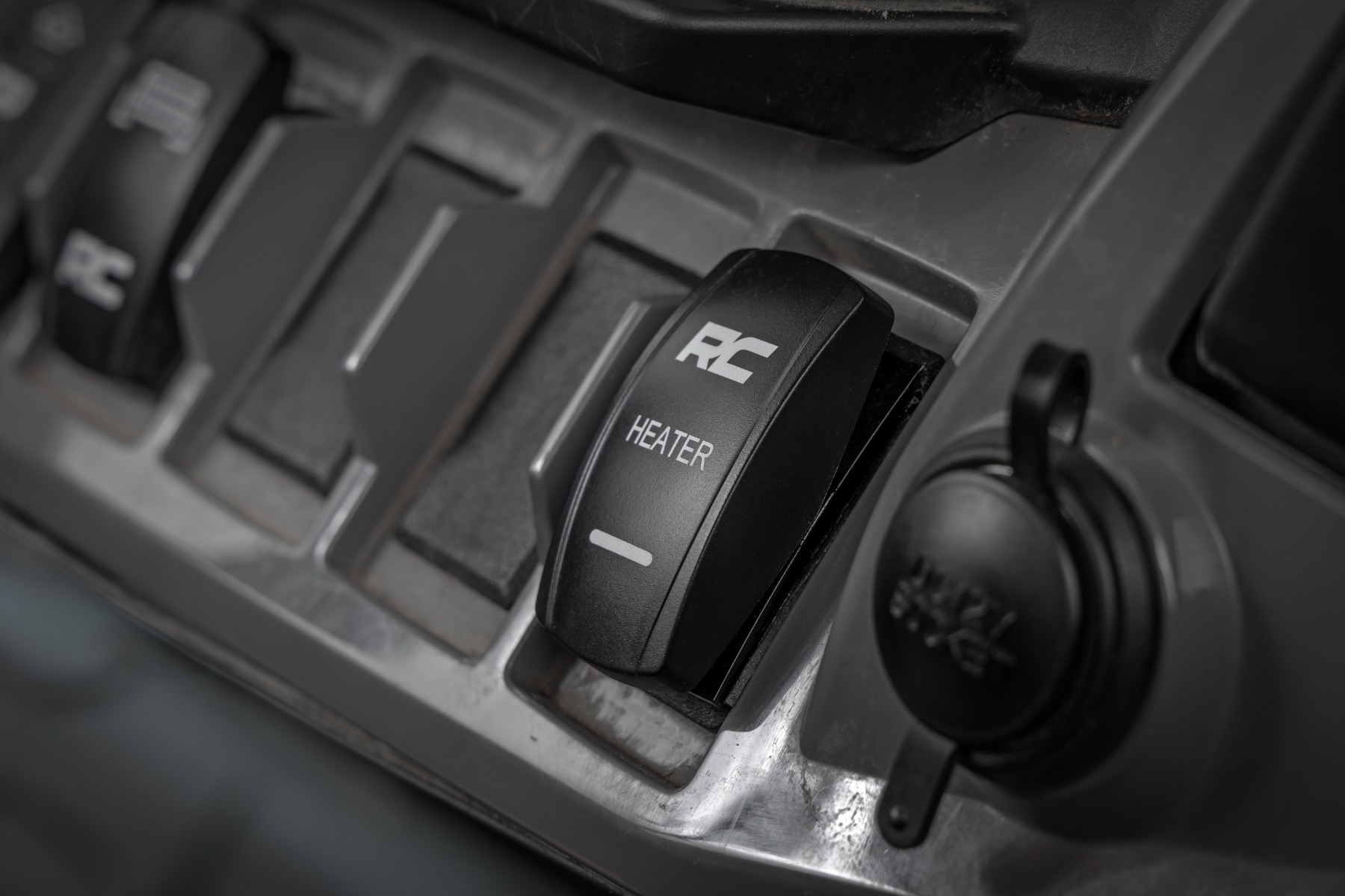 710HS image 2