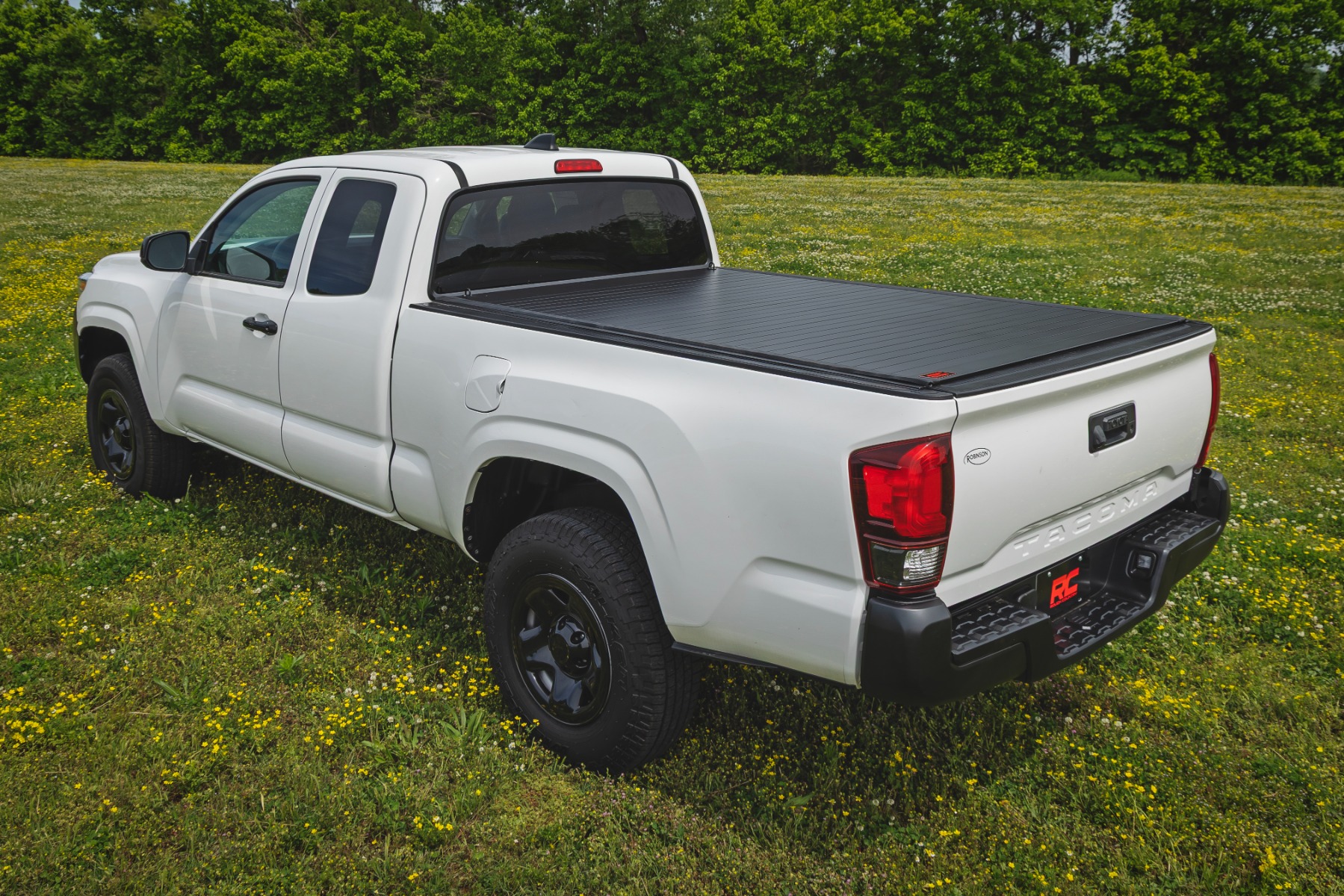 Hard Roll Up Bed Cover | 6' Bed | Toyota Tacoma 2WD/4WD (2016-2023) view 5