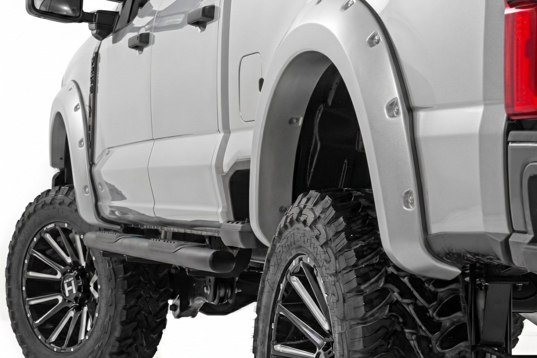 Pocket Fender Flares | JS Iconic Silver | Ford F-250/F-350 Super Duty (23-26)