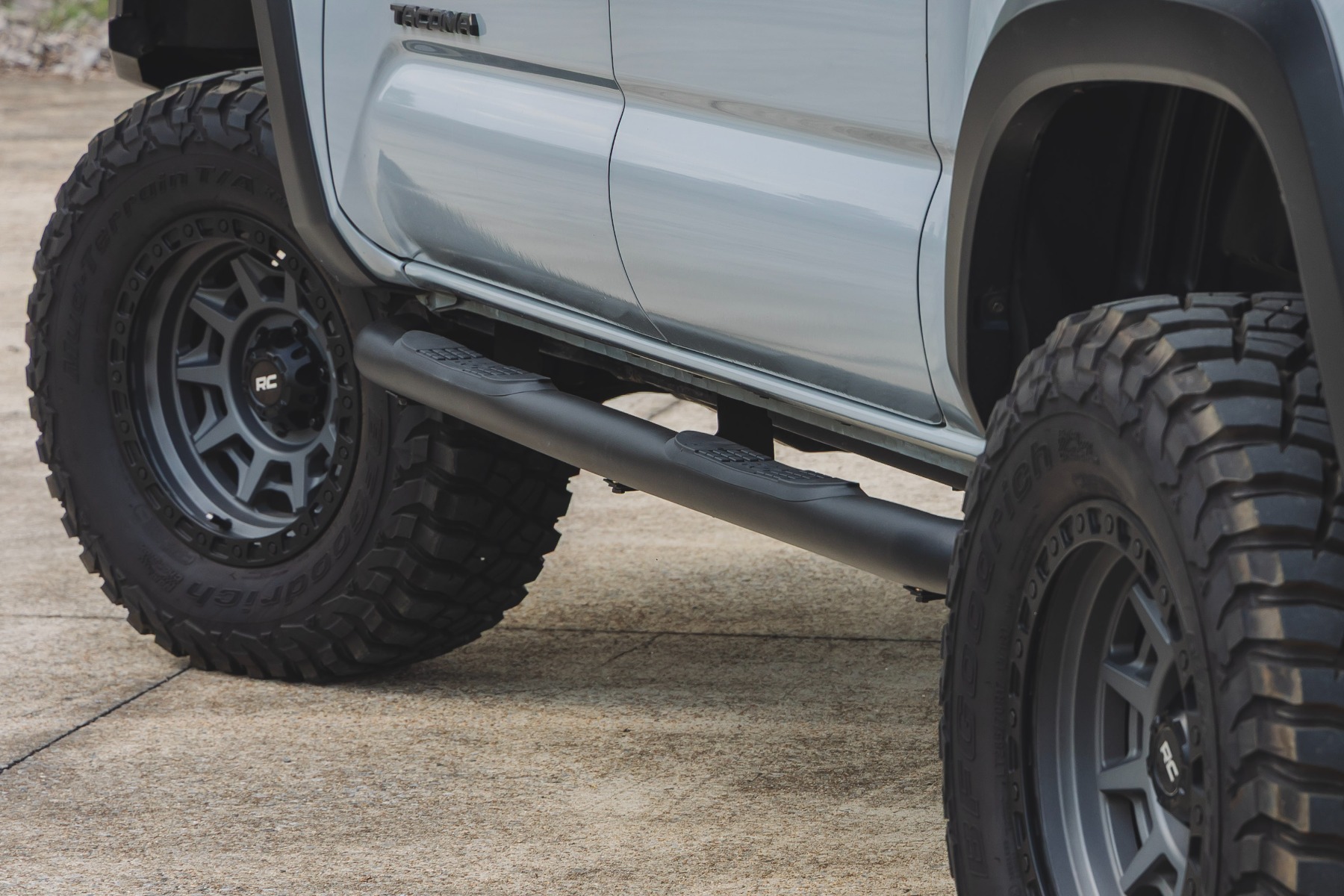 Nerf Steps | 3-Inch Tube | Double Cab | Toyota Tacoma 2WD/4WD (2005-2023) view 5