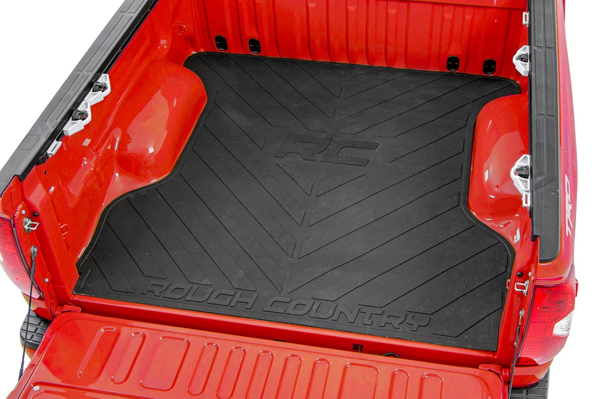 Rough Country Bed Mat | 5'10" Bed | RC Logo | Chevy/GMC Sierra 1500 (19-26)/Silverado 1500 (19-26)
